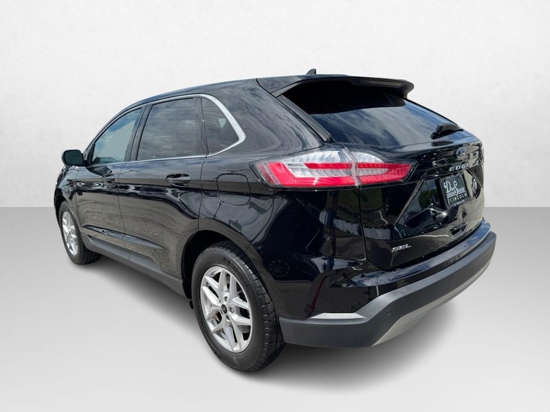 Ford Edge Vehicle Full-screen Gallery Image 07