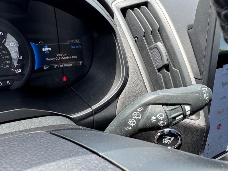 Ford Edge Vehicle Full-screen Gallery Image 21