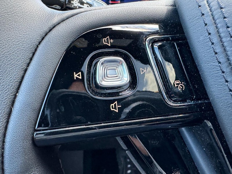 Lincoln Aviator Vehicle Full-screen Gallery Image 18