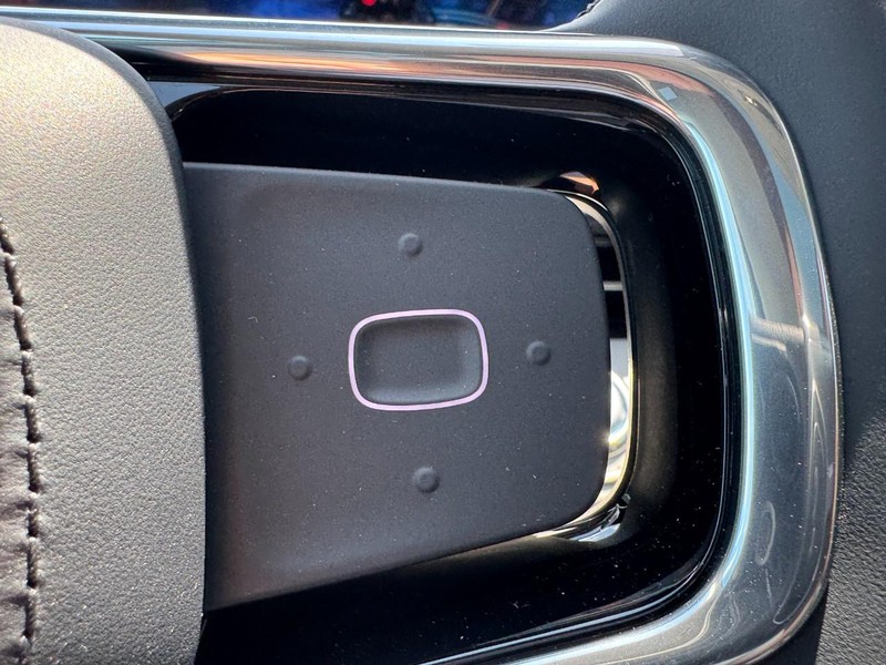 Lincoln Nautilus Vehicle Full-screen Gallery Image 19