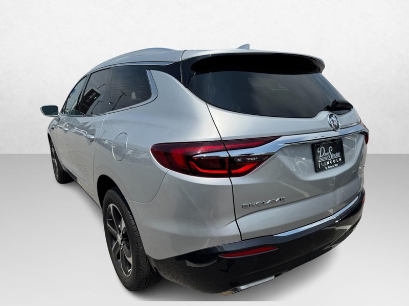 Buick Enclave Vehicle Full-screen Gallery Image 07