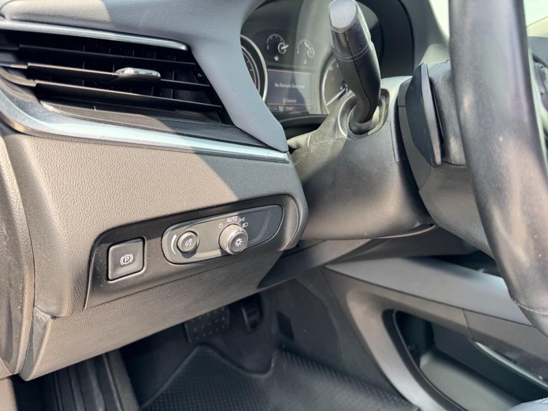 Buick Enclave Vehicle Full-screen Gallery Image 14