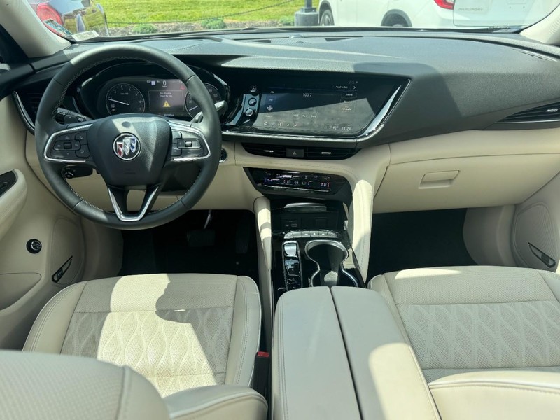 Buick Envision Vehicle Full-screen Gallery Image 09