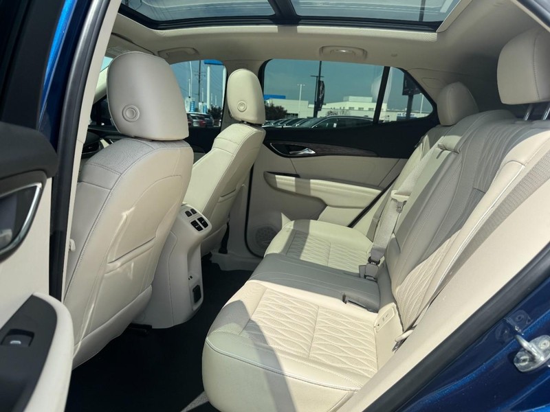 Buick Envision Vehicle Full-screen Gallery Image 12