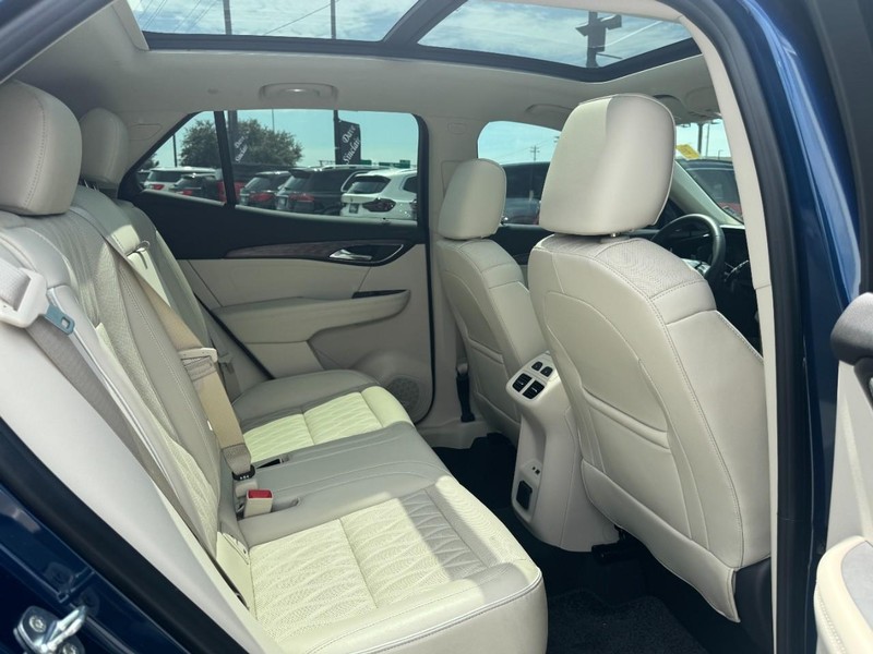 Buick Envision Vehicle Full-screen Gallery Image 13