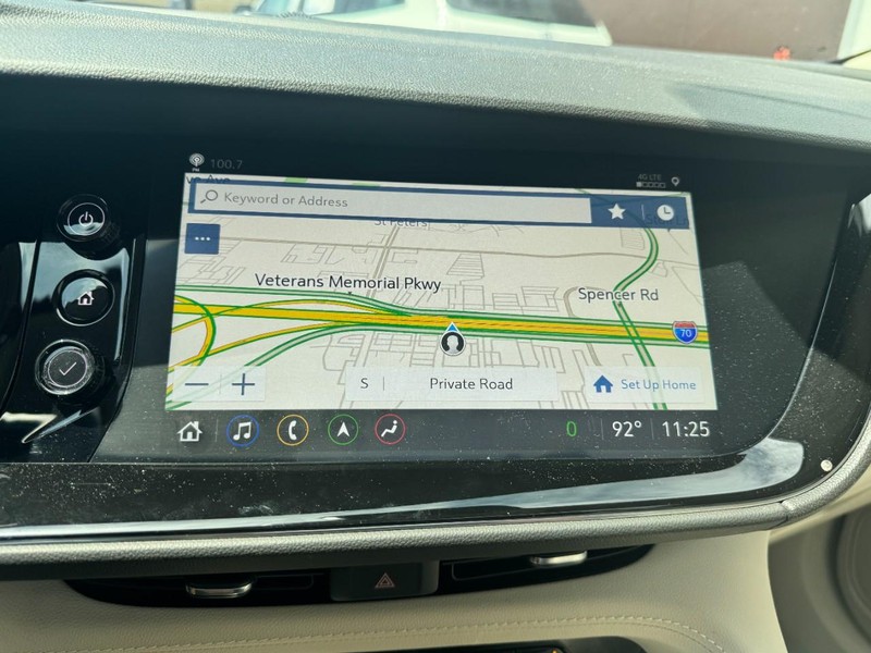 Buick Envision Vehicle Full-screen Gallery Image 23