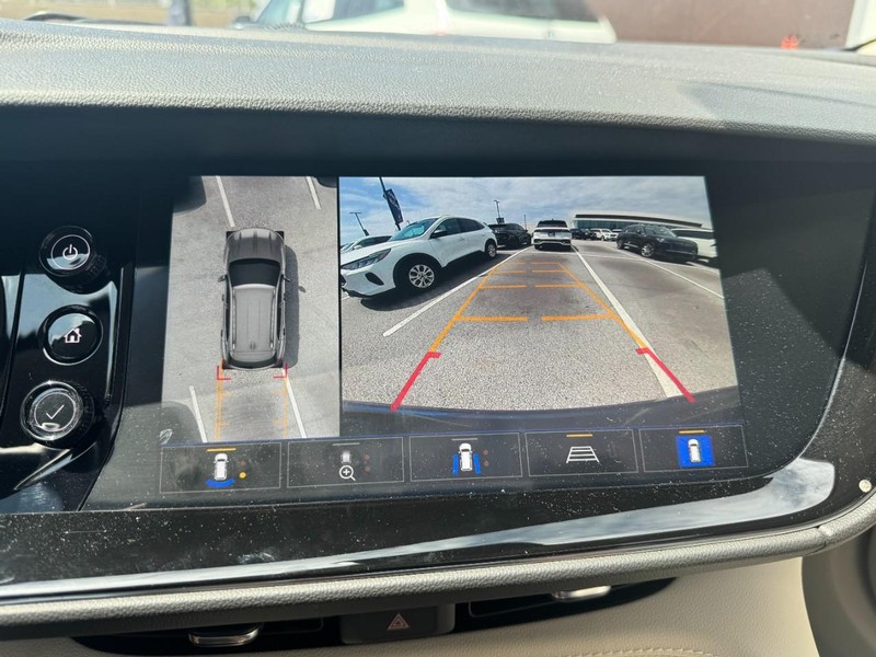 Buick Envision Vehicle Full-screen Gallery Image 24