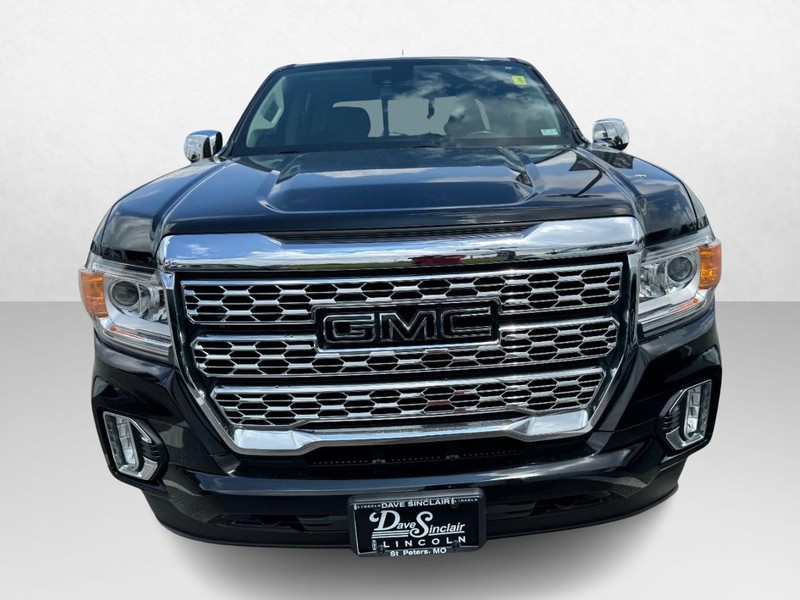 GMC Canyon Vehicle Full-screen Gallery Image 02