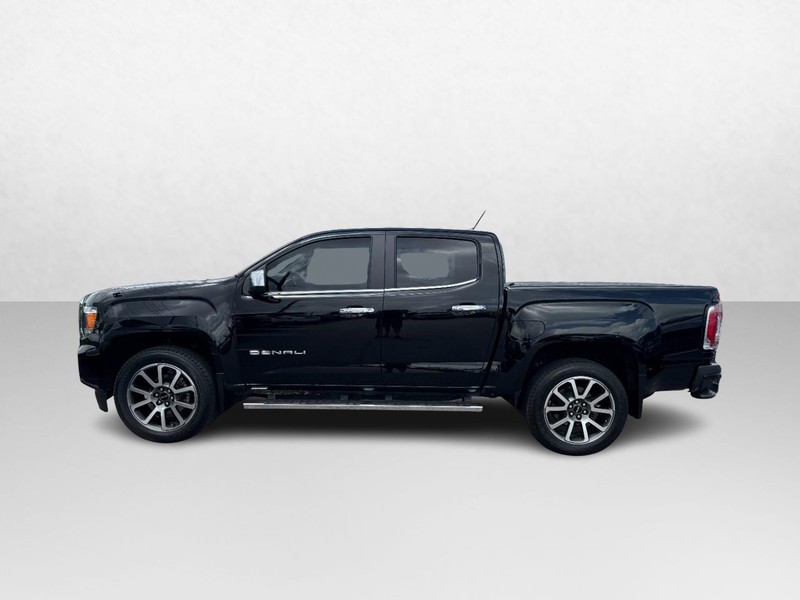 GMC Canyon Vehicle Full-screen Gallery Image 08