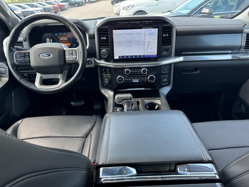 Ford F-150 Vehicle Full-screen Gallery Image 09