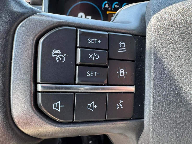 Ford F-150 Vehicle Full-screen Gallery Image 18