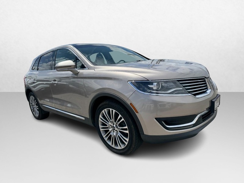 Lincoln MKX Vehicle Full-screen Gallery Image 03