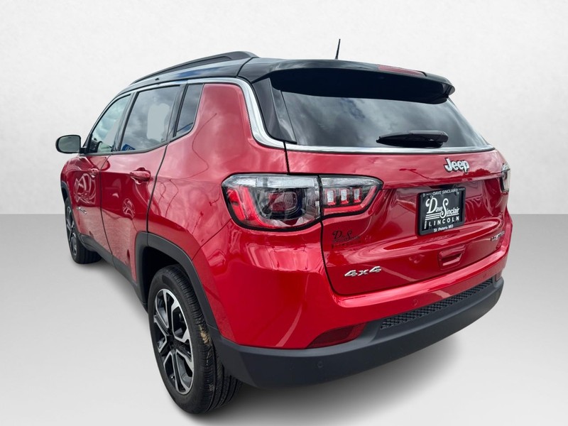 Jeep Compass Vehicle Full-screen Gallery Image 07