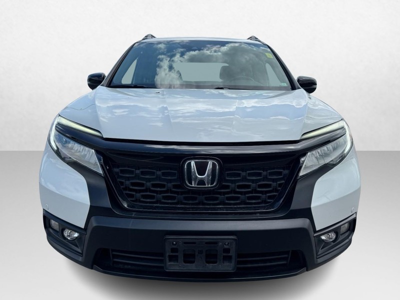 Honda Passport Vehicle Full-screen Gallery Image 02