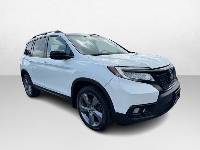 Honda Passport Vehicle Full-screen Gallery Image 03