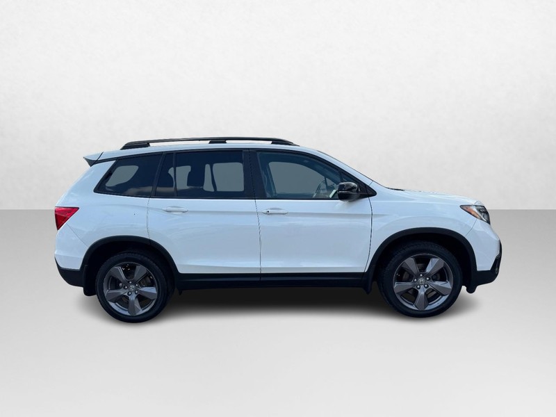 Honda Passport Vehicle Full-screen Gallery Image 04