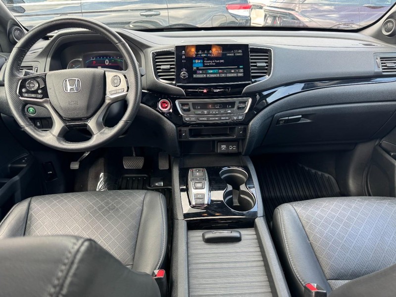 Honda Passport Vehicle Full-screen Gallery Image 09