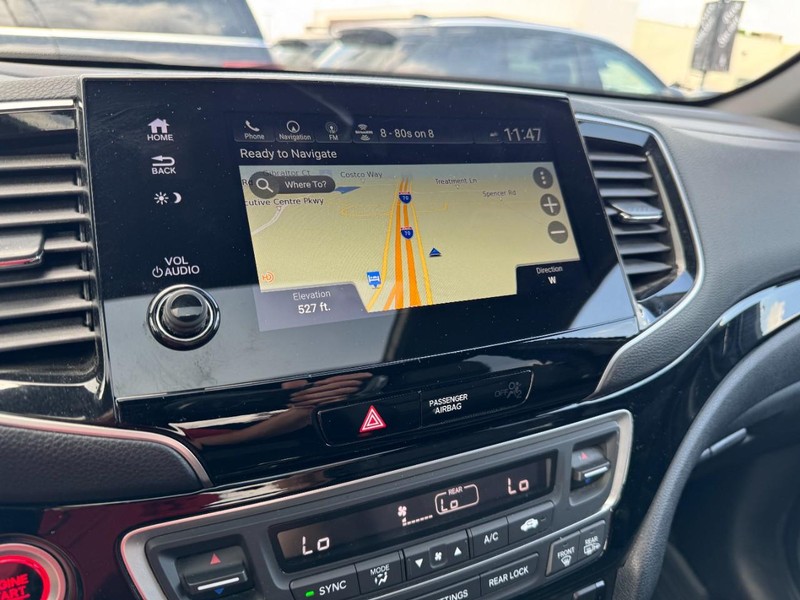 Honda Passport Vehicle Full-screen Gallery Image 23