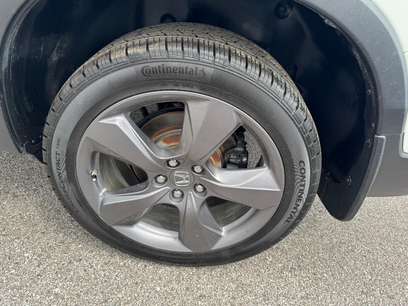 Honda Passport Vehicle Full-screen Gallery Image 27