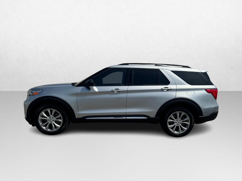 Ford Explorer Vehicle Full-screen Gallery Image 08