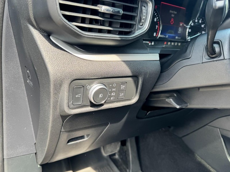 Ford Explorer Vehicle Full-screen Gallery Image 14