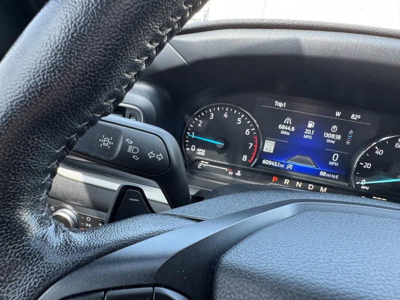 Ford Explorer Vehicle Full-screen Gallery Image 20