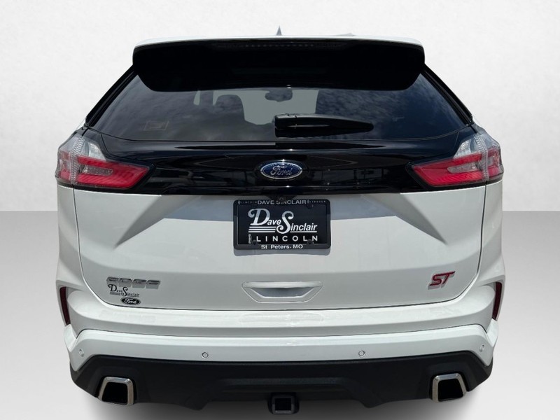 Ford Edge Vehicle Full-screen Gallery Image 06