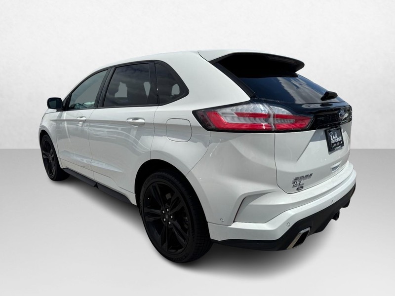 Ford Edge Vehicle Full-screen Gallery Image 07