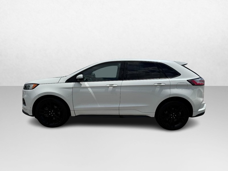 Ford Edge Vehicle Full-screen Gallery Image 08