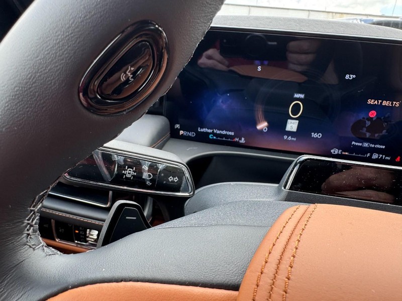 Lincoln Aviator Vehicle Full-screen Gallery Image 20