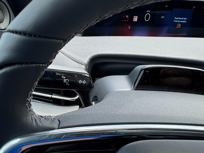 Lincoln Navigator L Vehicle Full-screen Gallery Image 20