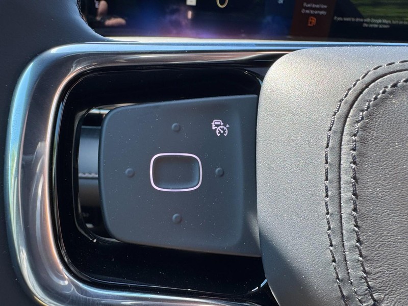 Lincoln Nautilus Vehicle Full-screen Gallery Image 18