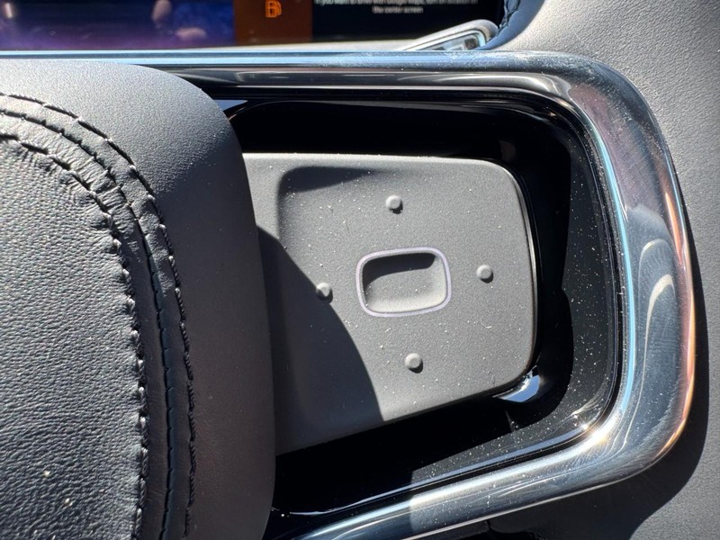 Lincoln Nautilus Vehicle Full-screen Gallery Image 19