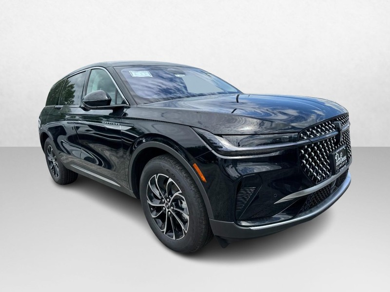 Lincoln Nautilus Vehicle Full-screen Gallery Image 03
