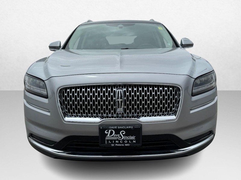 Lincoln Nautilus Vehicle Full-screen Gallery Image 02
