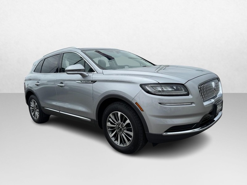 Lincoln Nautilus Vehicle Full-screen Gallery Image 03