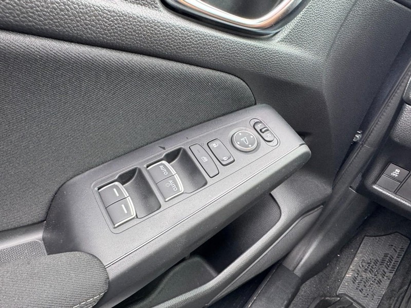 Honda Civic Sedan Vehicle Full-screen Gallery Image 25
