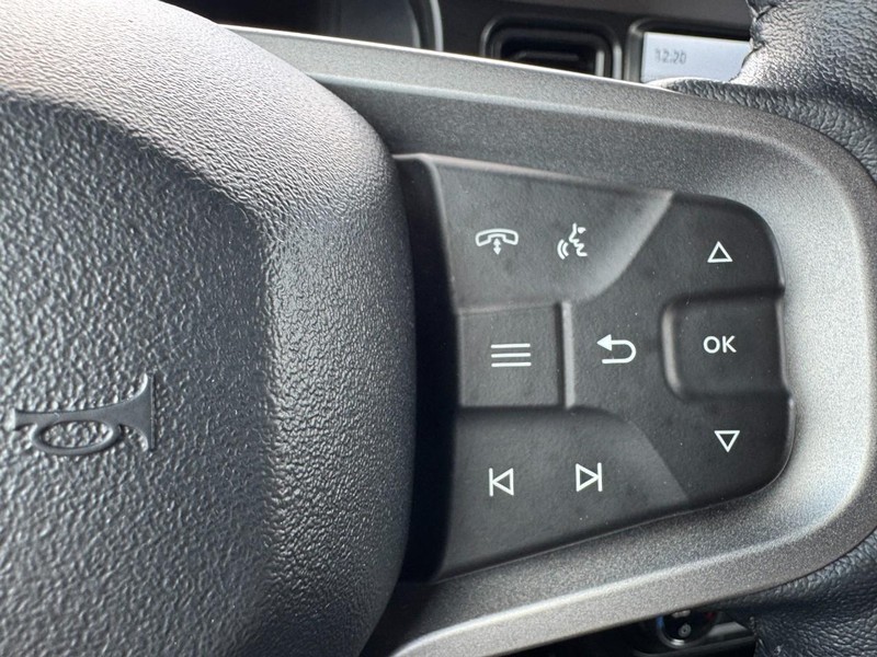 Ford Bronco Vehicle Full-screen Gallery Image 19