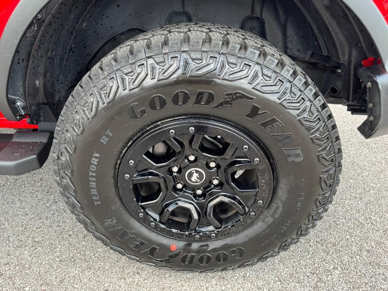 Ford Bronco Vehicle Full-screen Gallery Image 27