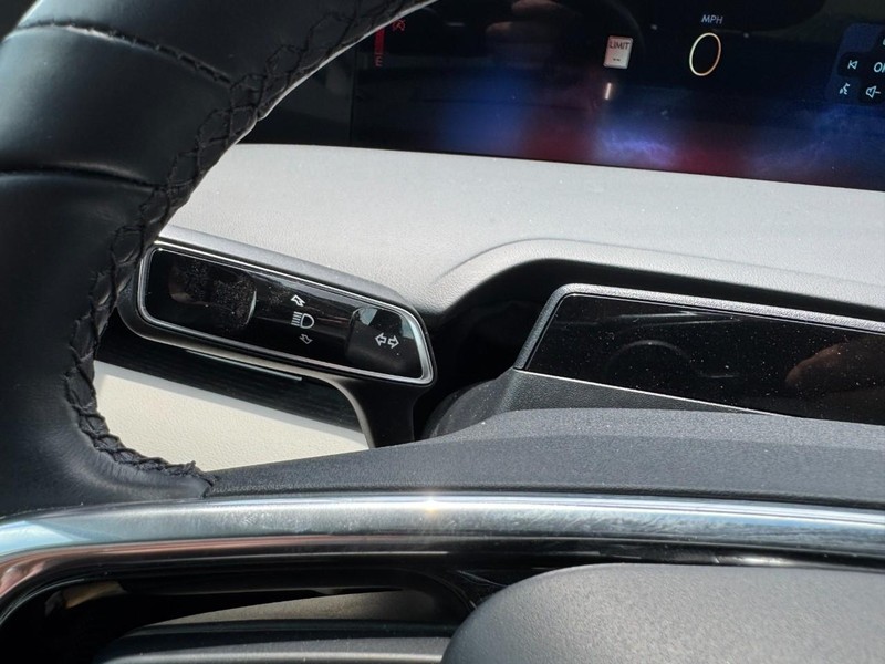 Lincoln Nautilus Vehicle Full-screen Gallery Image 20