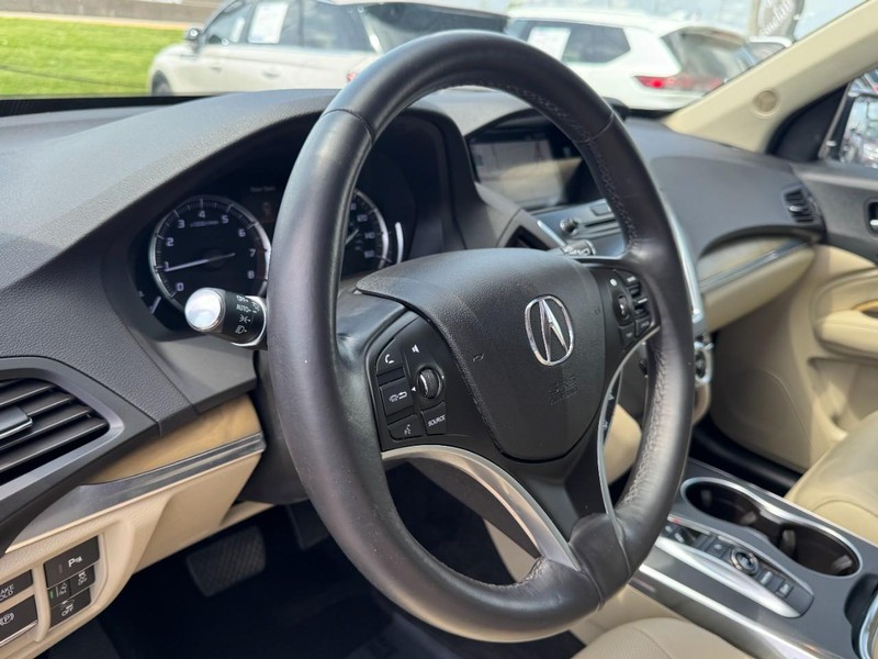 Acura MDX Vehicle Full-screen Gallery Image 15