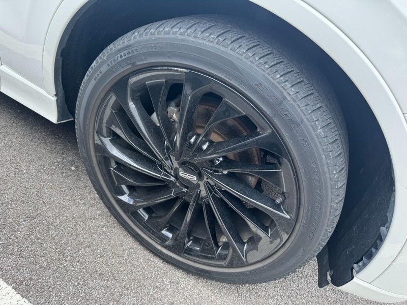 Lincoln Aviator Vehicle Full-screen Gallery Image 04