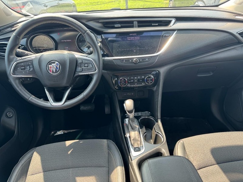Buick Encore GX Vehicle Full-screen Gallery Image 09