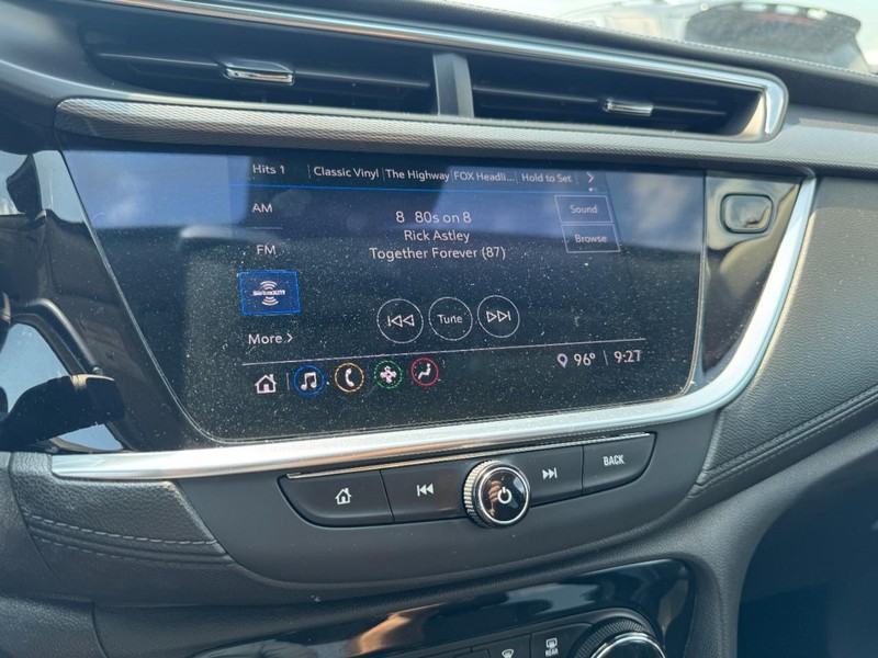 Buick Encore GX Vehicle Full-screen Gallery Image 16