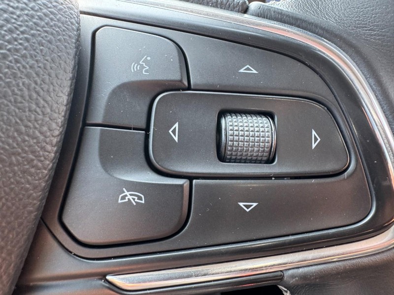 Buick Encore GX Vehicle Full-screen Gallery Image 19