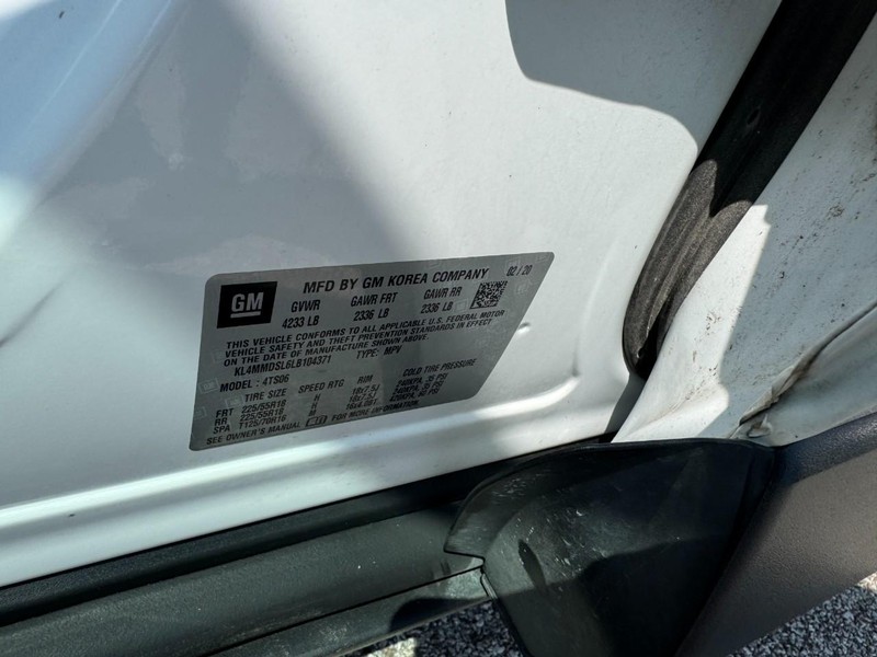 Buick Encore GX Vehicle Full-screen Gallery Image 28