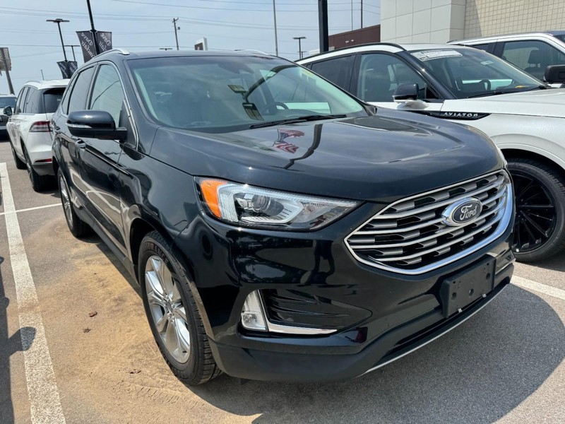 Ford Edge Vehicle Full-screen Gallery Image 03