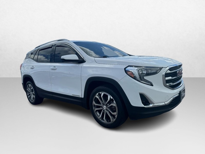 GMC Terrain Vehicle Full-screen Gallery Image 03