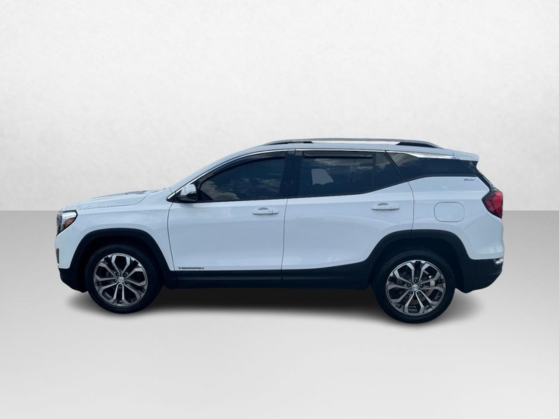 GMC Terrain Vehicle Full-screen Gallery Image 08