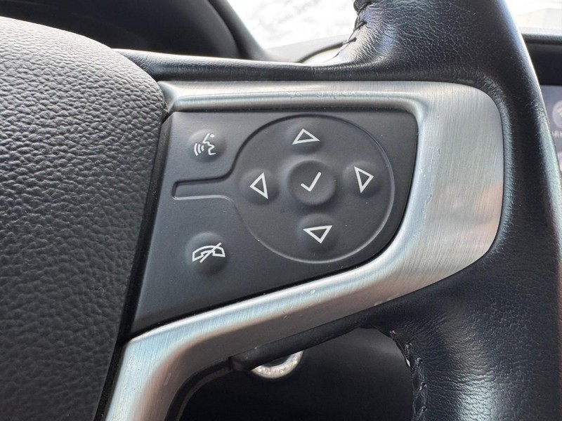 GMC Terrain Vehicle Full-screen Gallery Image 19
